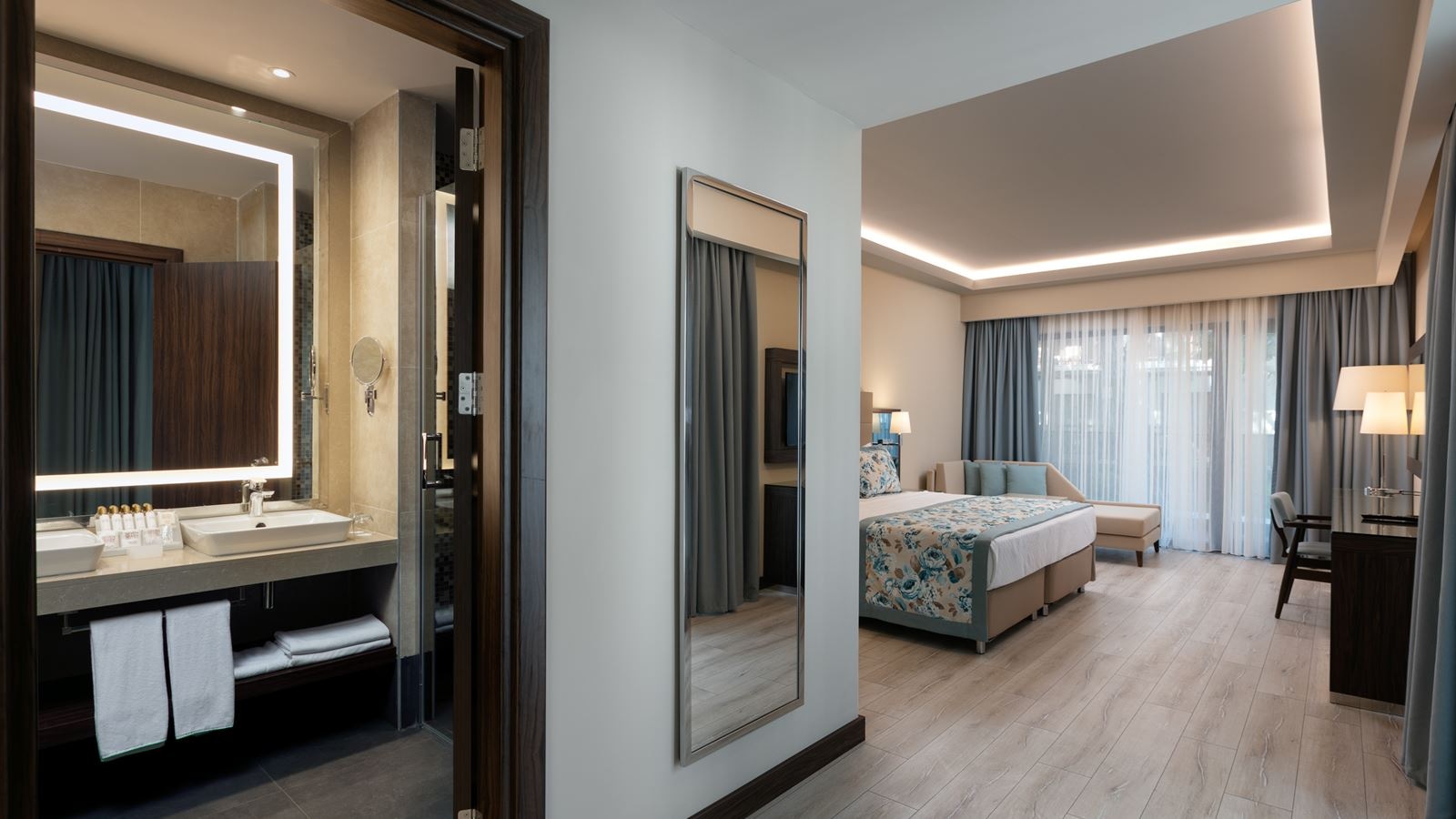 rooms-residence-building-family-room