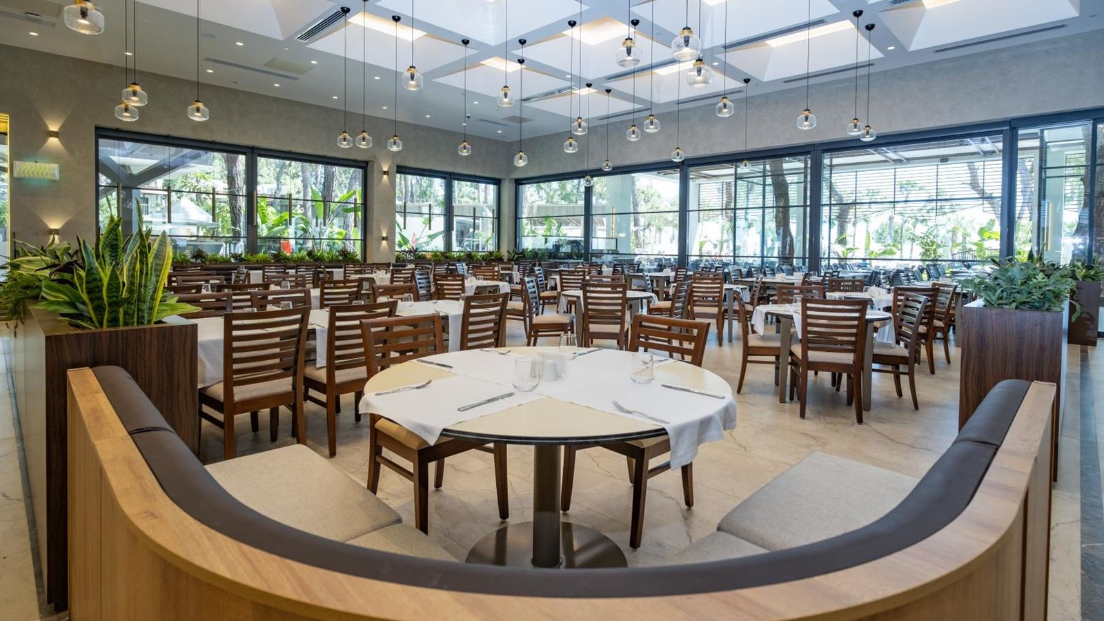 restaurants-main-restaurant