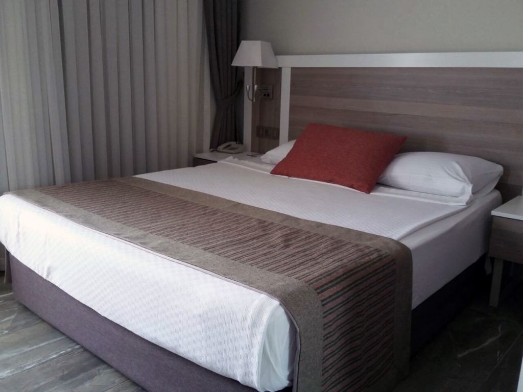 rooms-suite-room