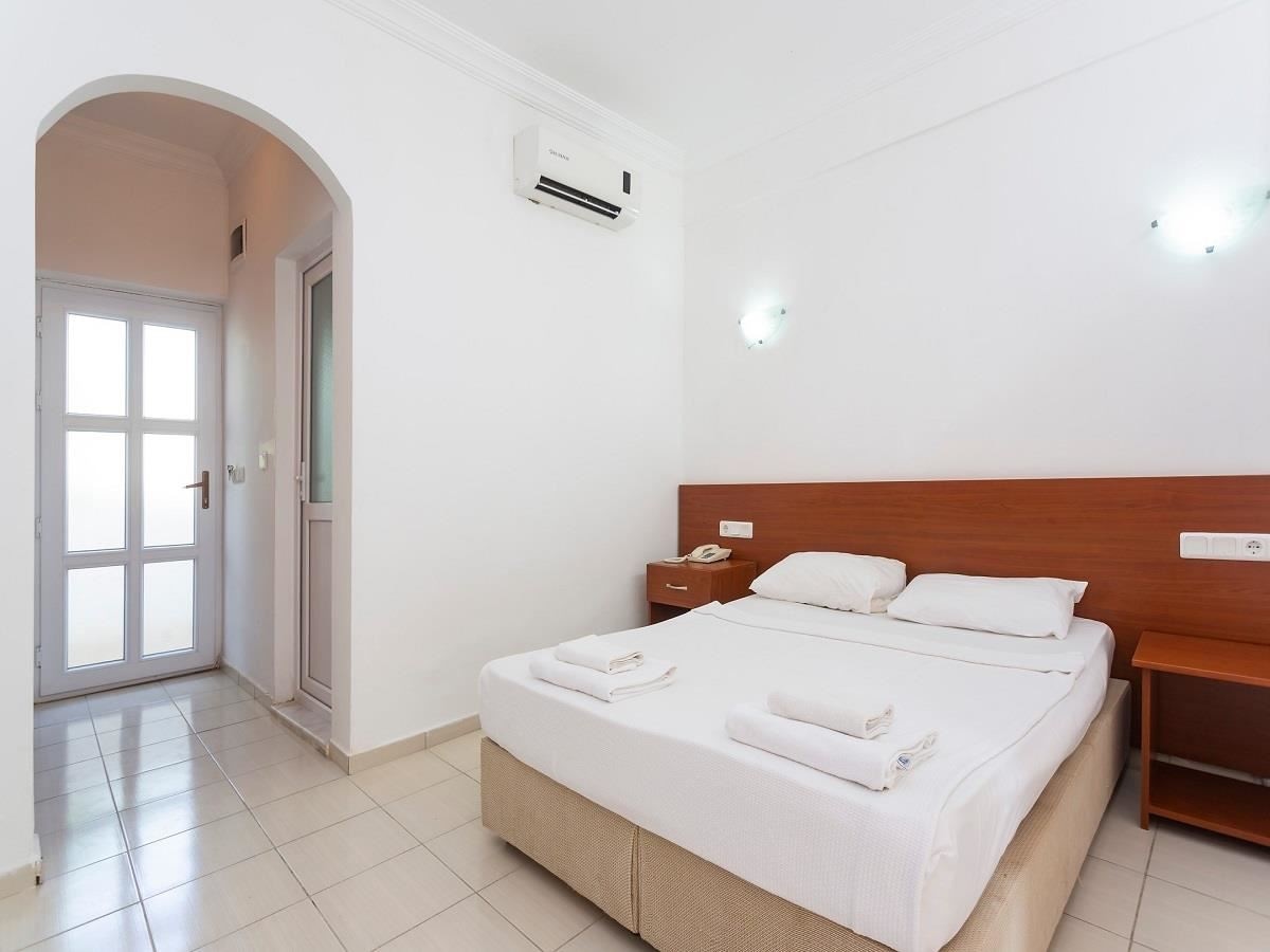rooms-standard-room