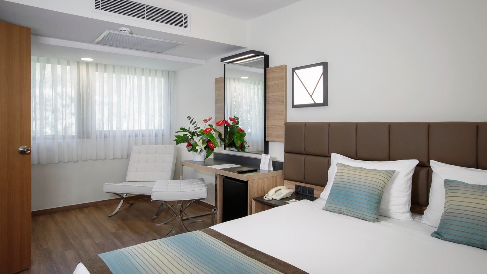 rooms-garden-suit