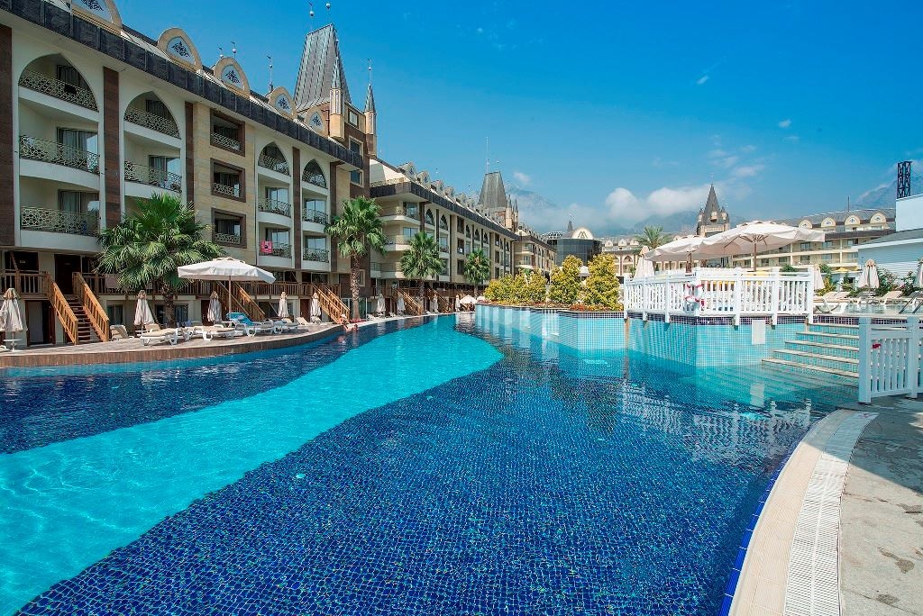 pools-outdoor-pool