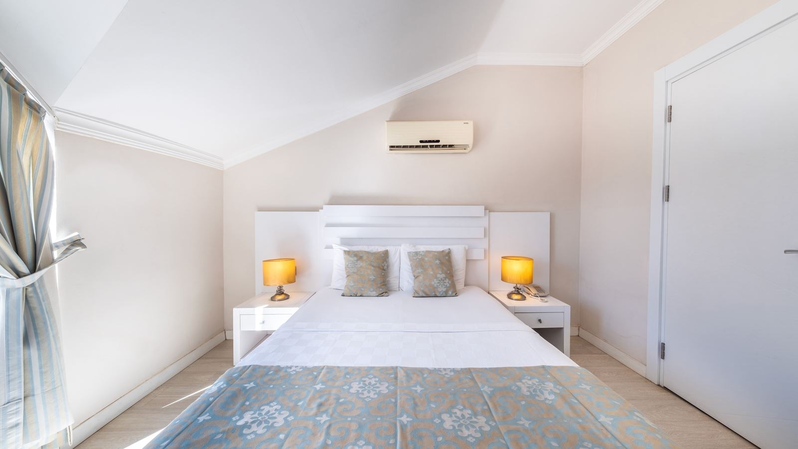 rooms-economy-room