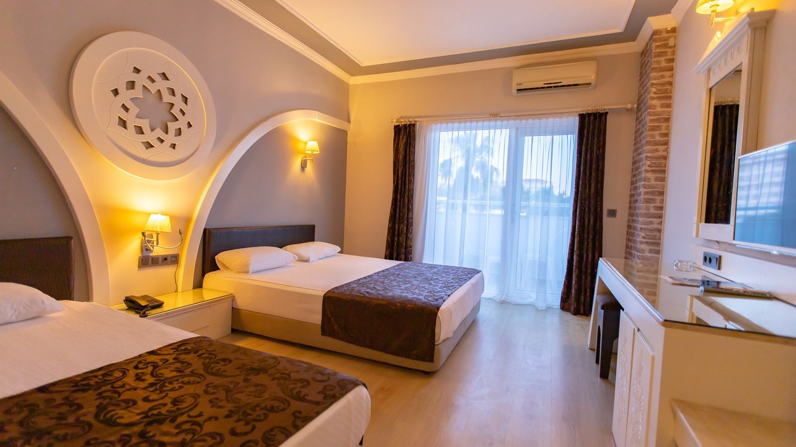 rooms-standard-room