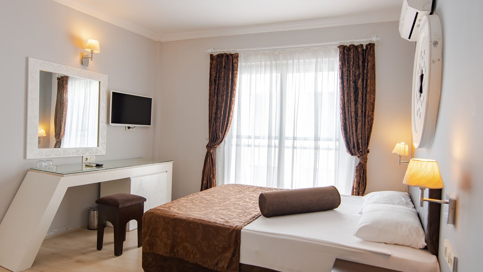 rooms-economy-room