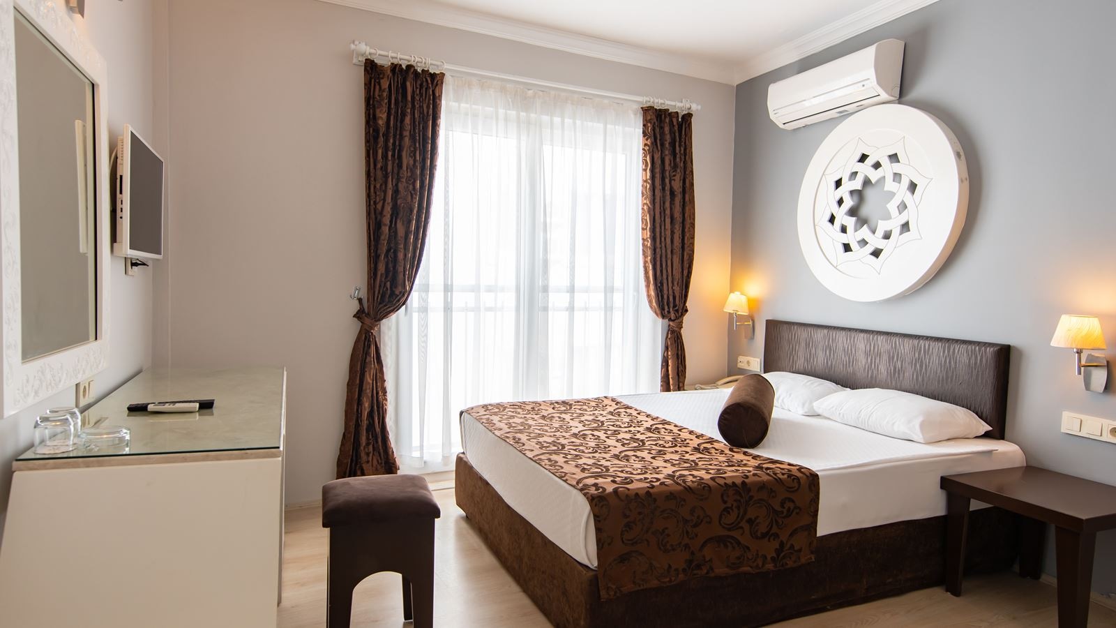 rooms-economy-room