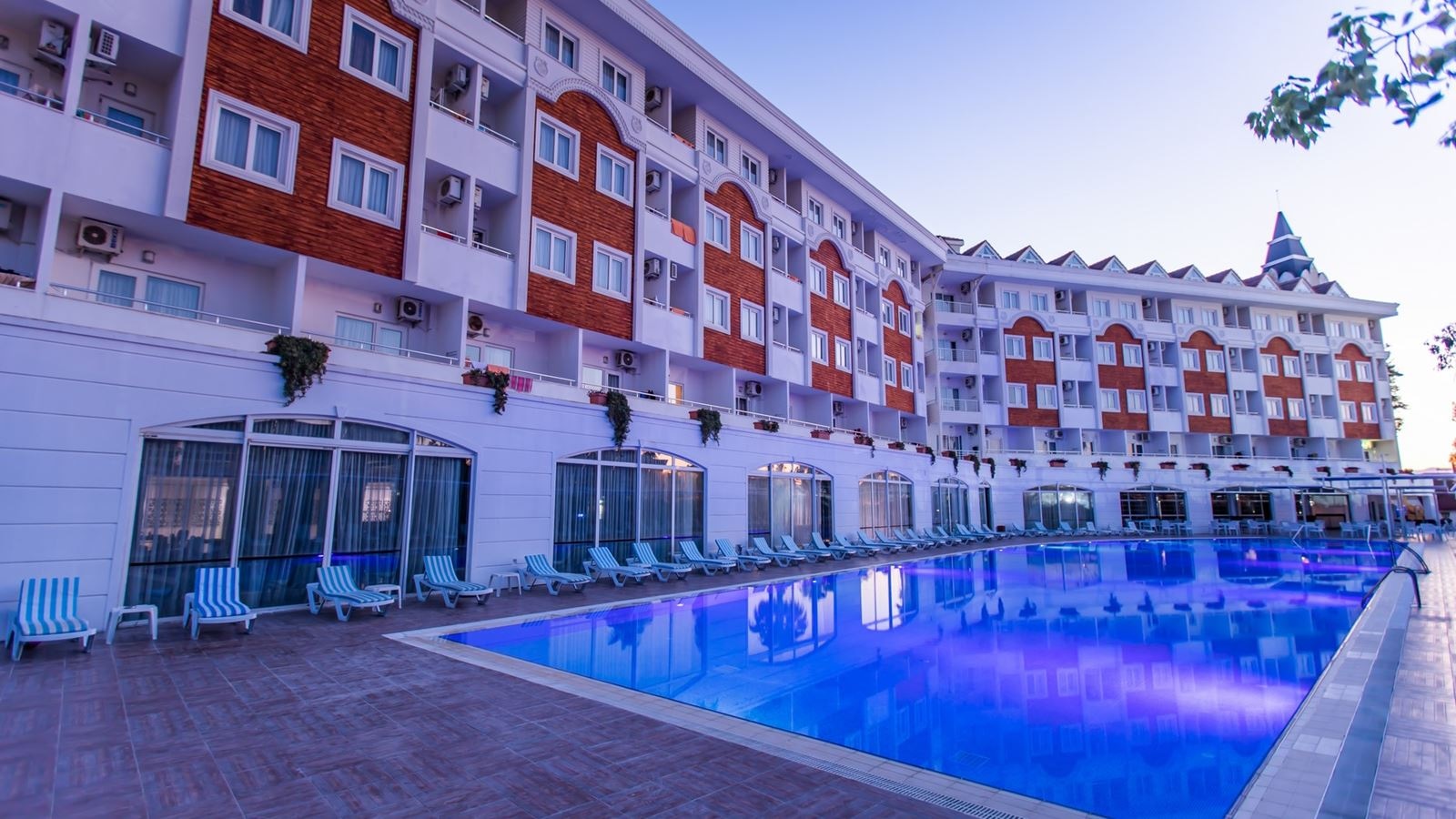 pools-outdoor-pool