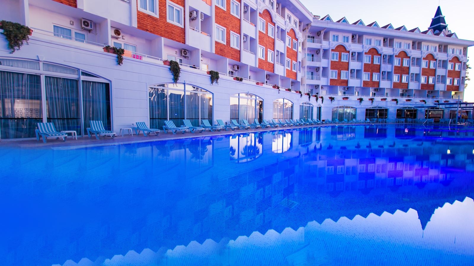 pools-outdoor-pool