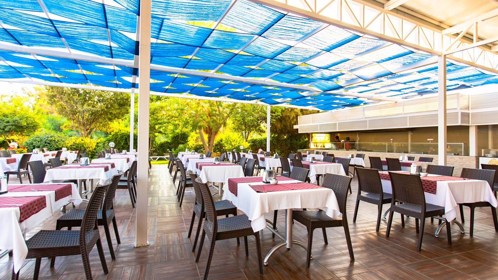 restaurants-pool-snack-restaurant