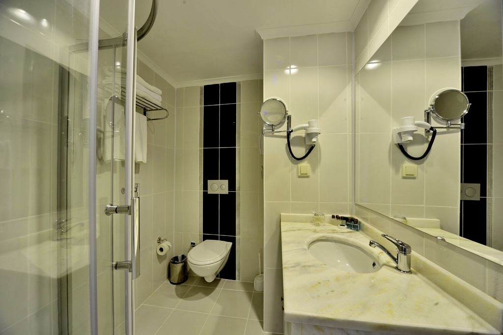 rooms-large-room