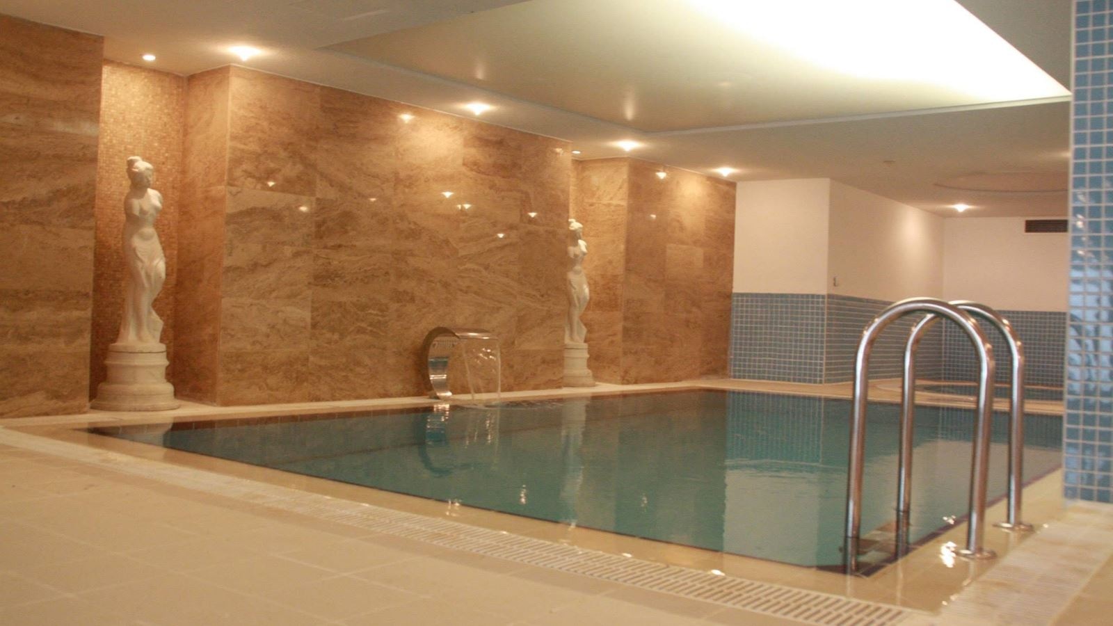 pools-indoor-pool