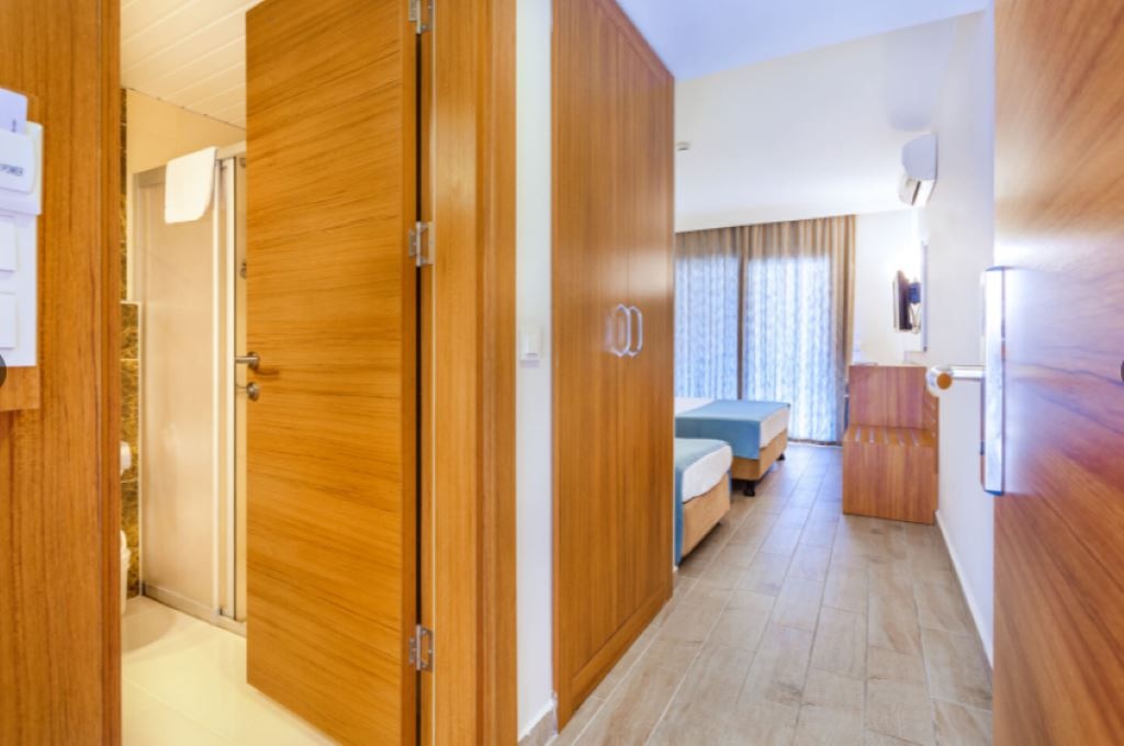 rooms-family-room