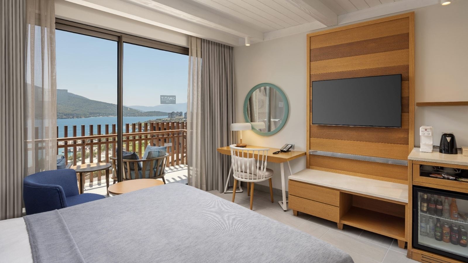 rooms-family-room-sea-view