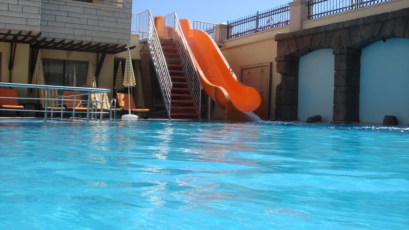 pools-outdoor-pool