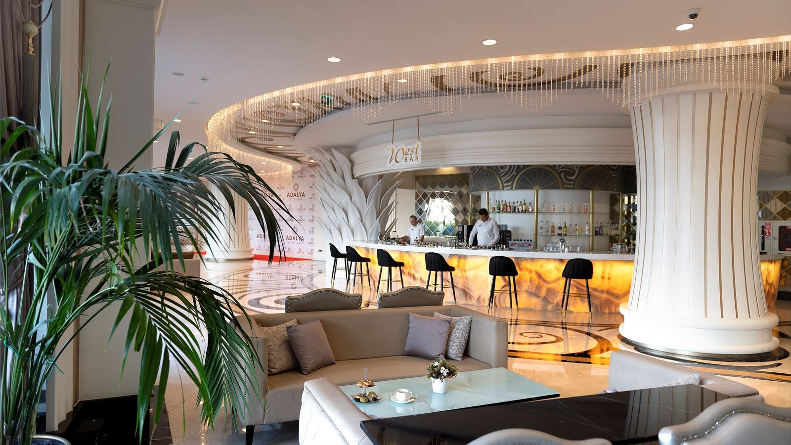 bars-lobby-west