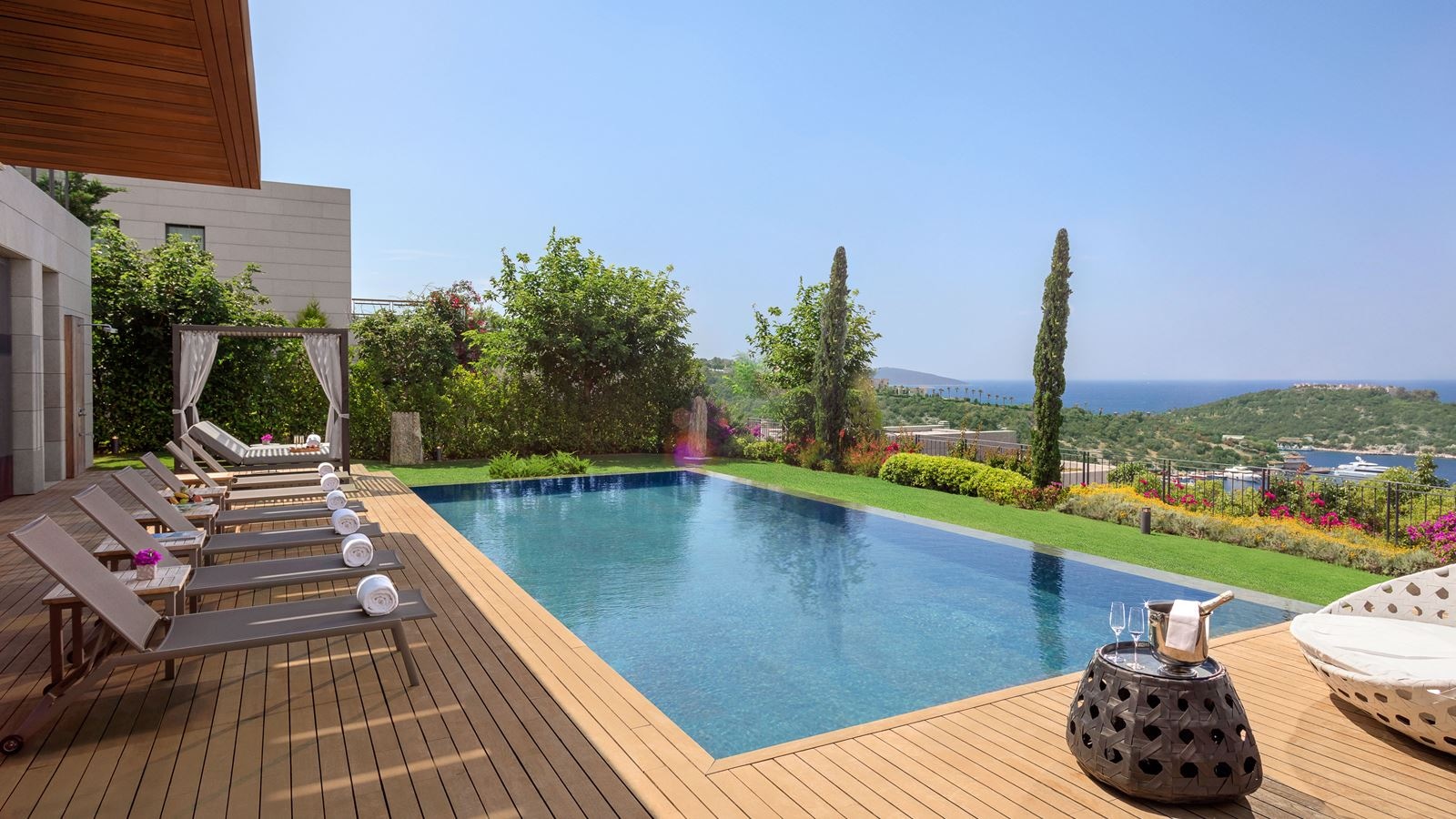rooms-lily-villa