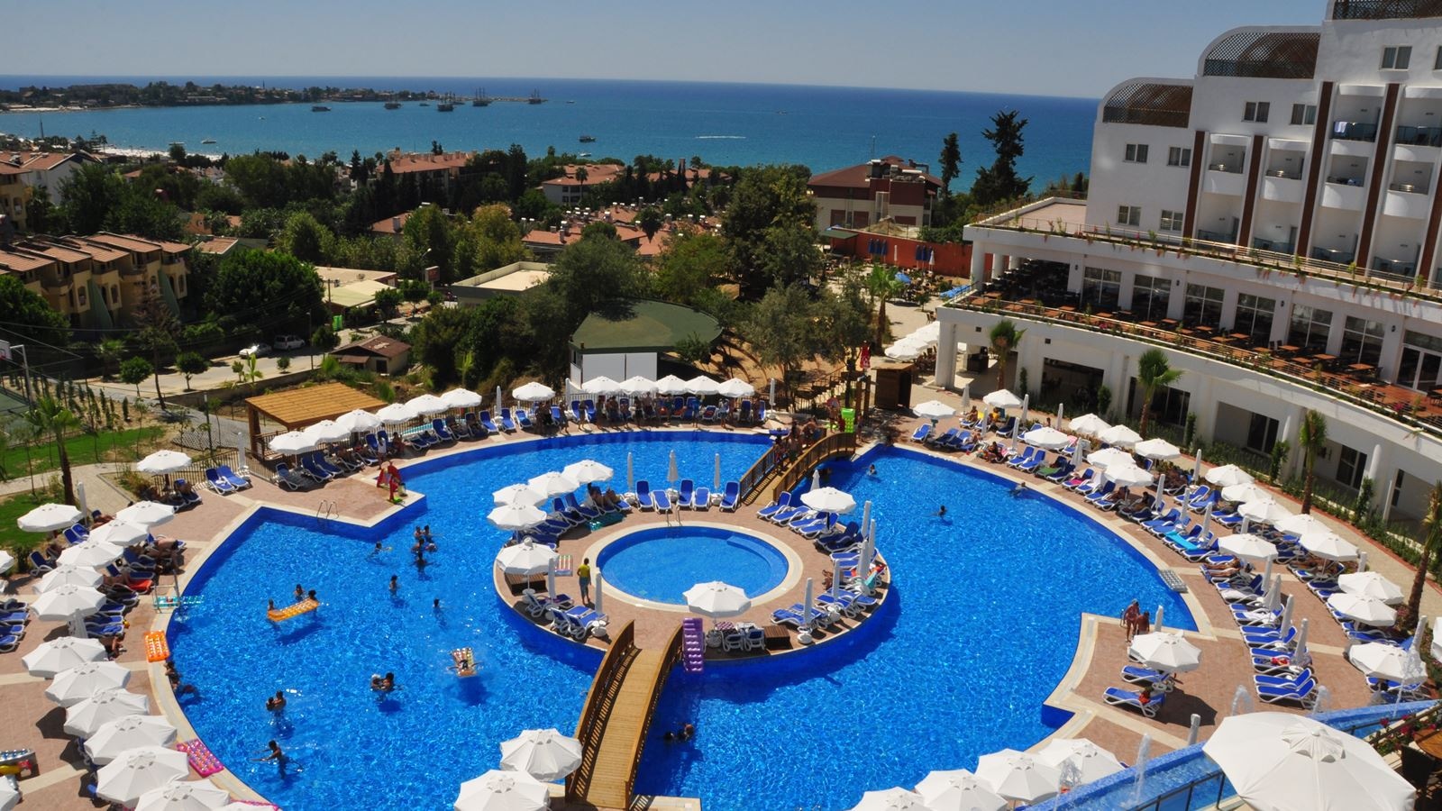 pools-outdoor-pool