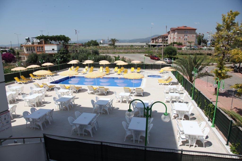 pools-outdoor-pool