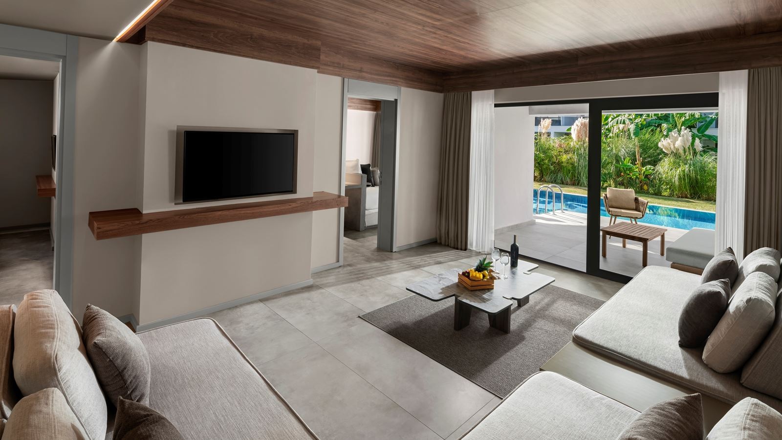 rooms-large-family-suite-swim-up