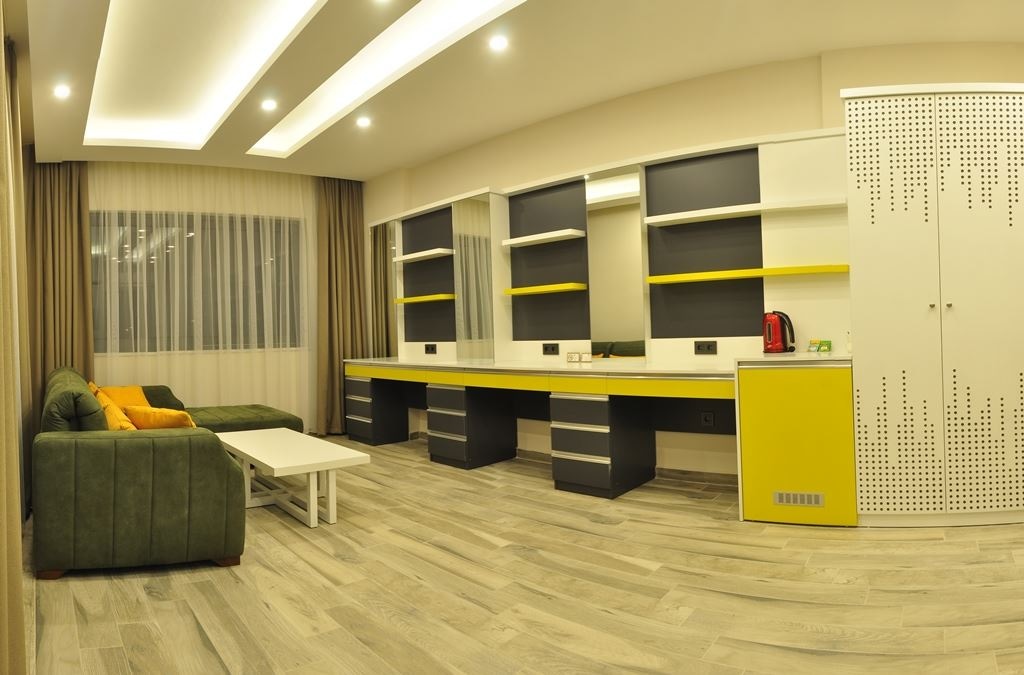 rooms-suite-room