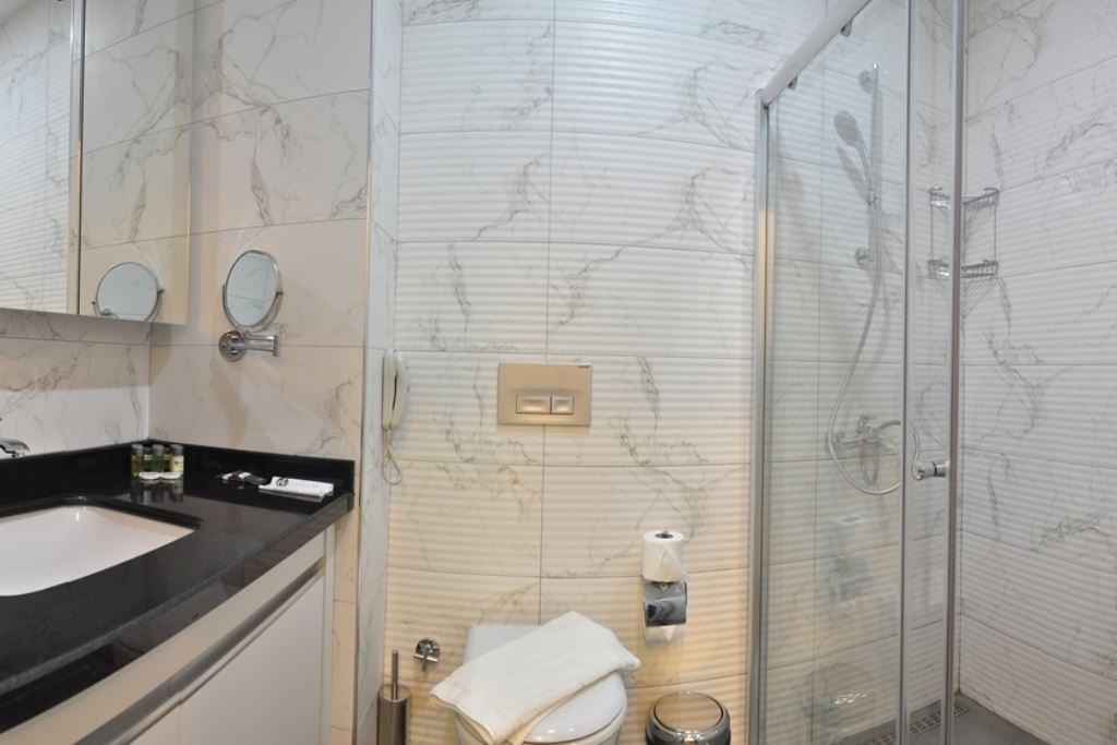 rooms-suite-room