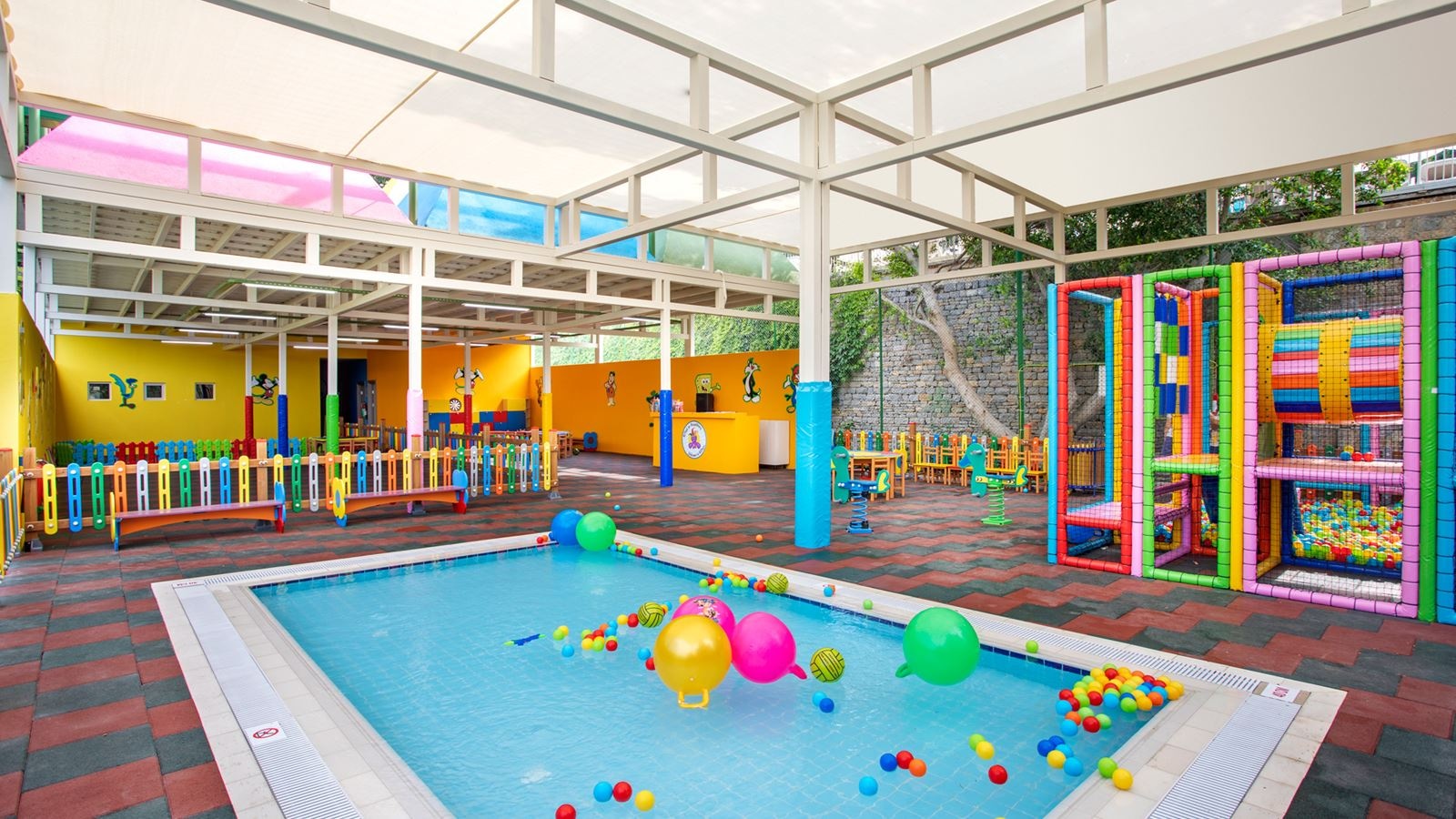 pools-outdoor-childrens-pool