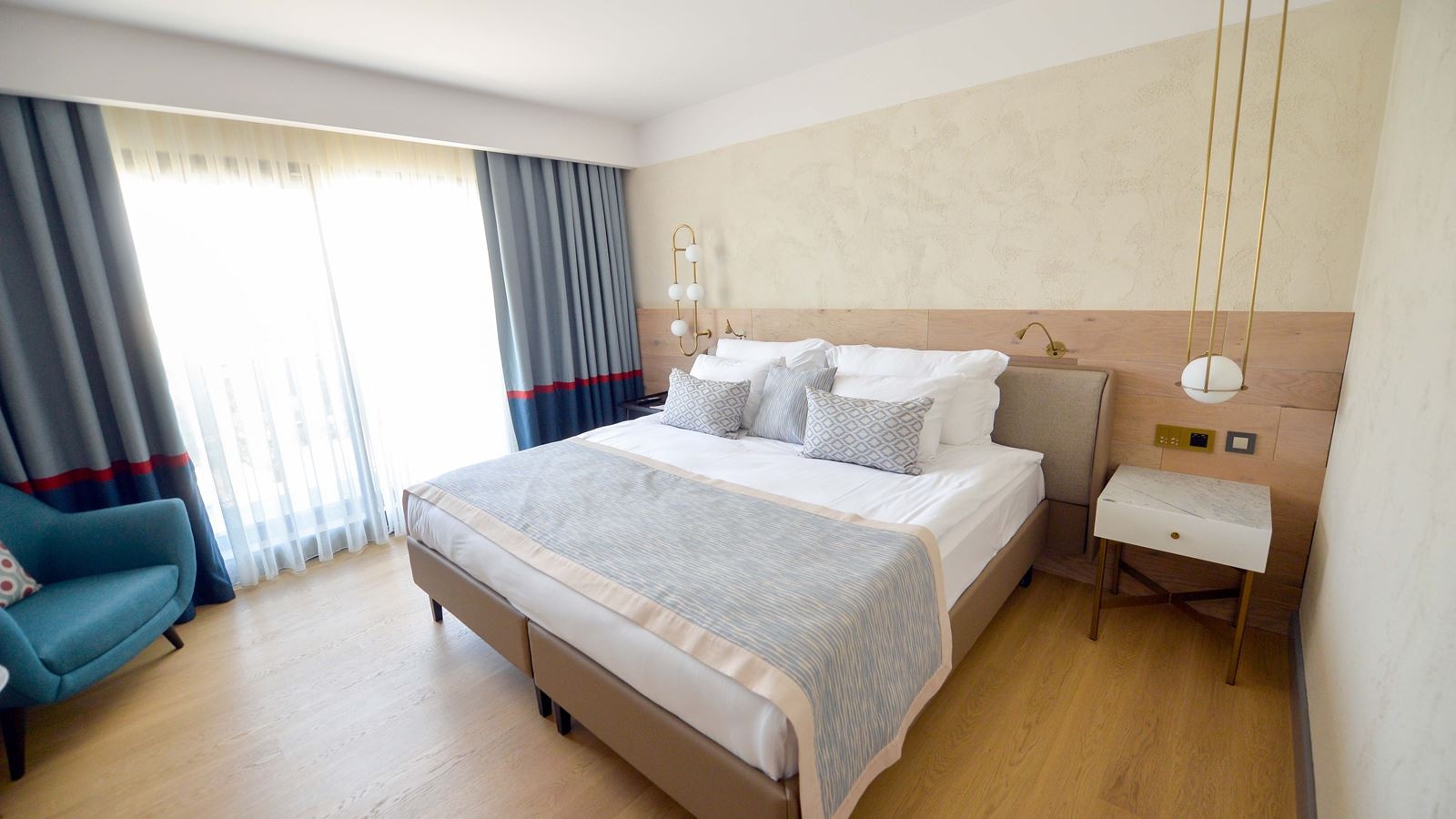 rooms-superior-double-land-view-wih-balony