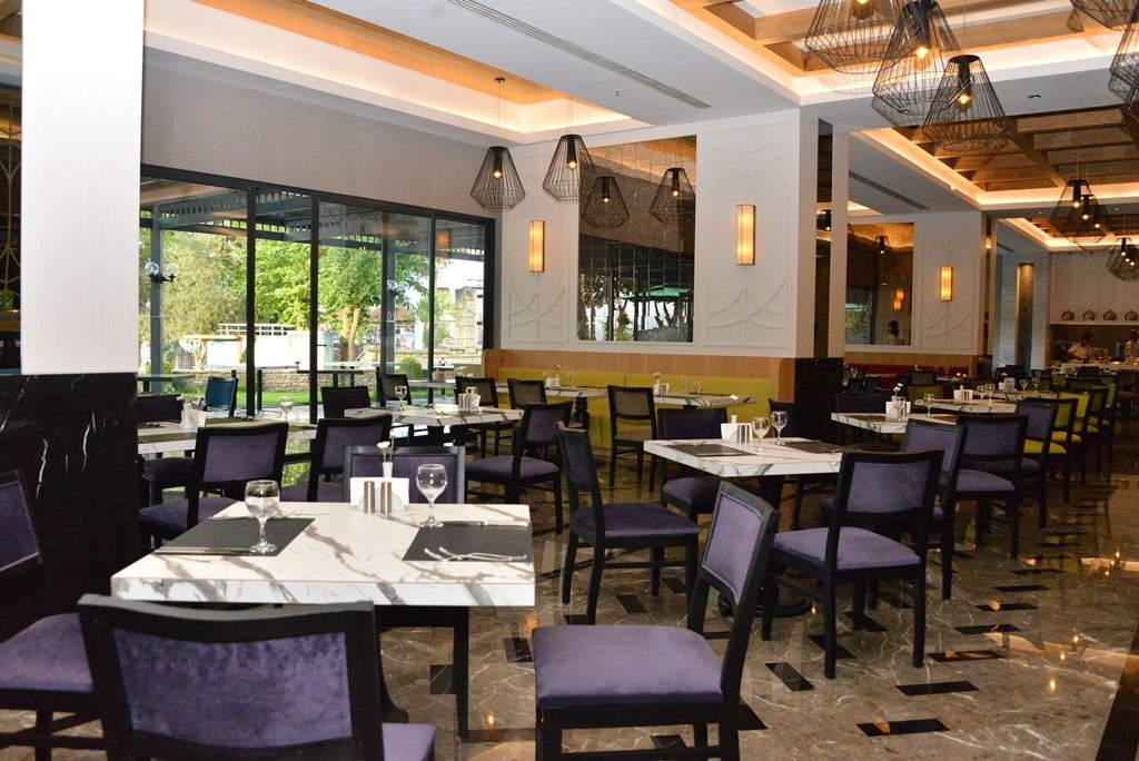 restaurants-main-restaurant