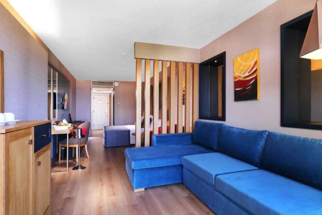 rooms-superior-large-room