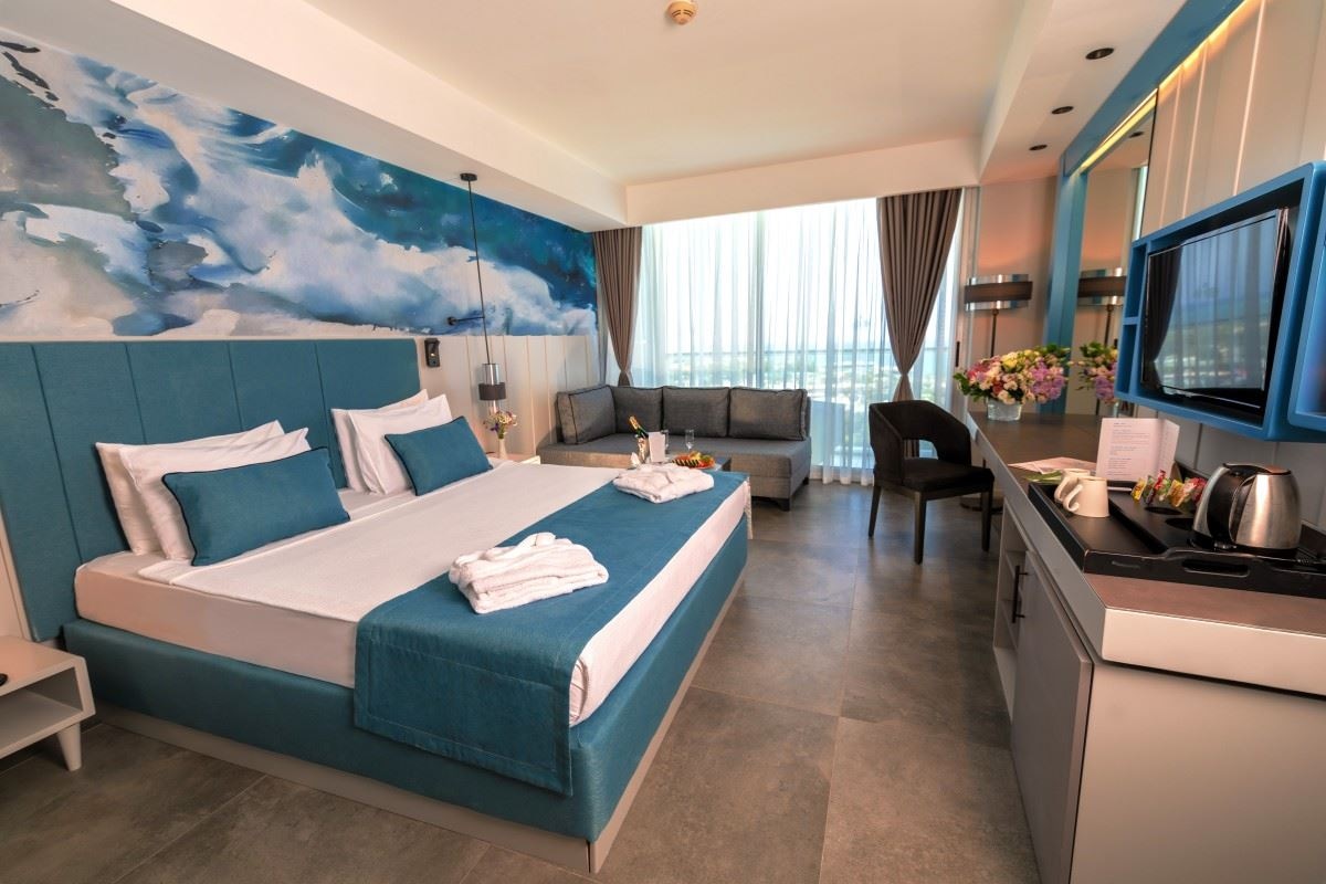 rooms-standard-room-land-view