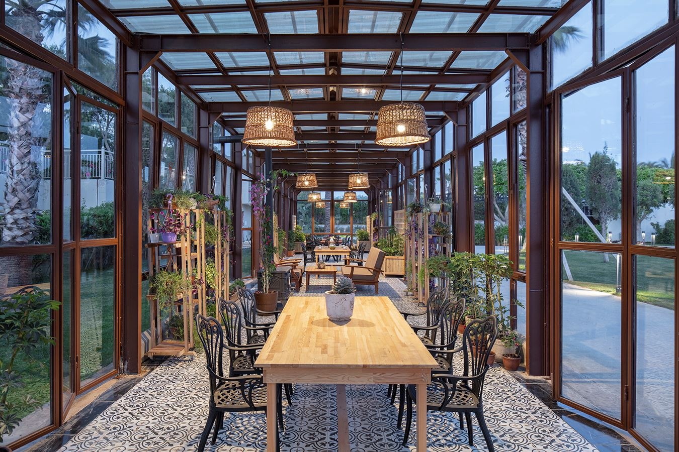 bars-flower-house