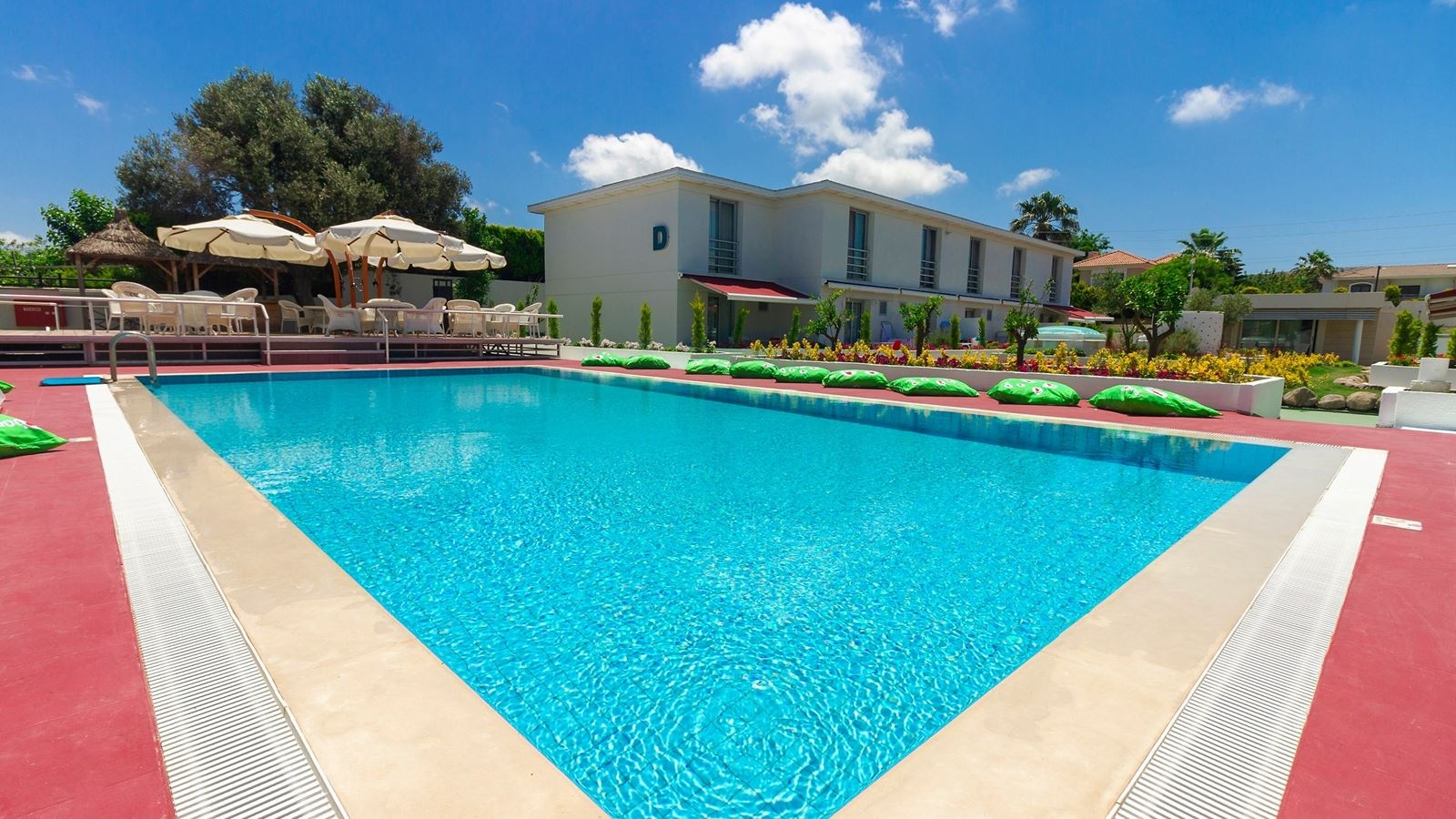 pools-outdoor-pool