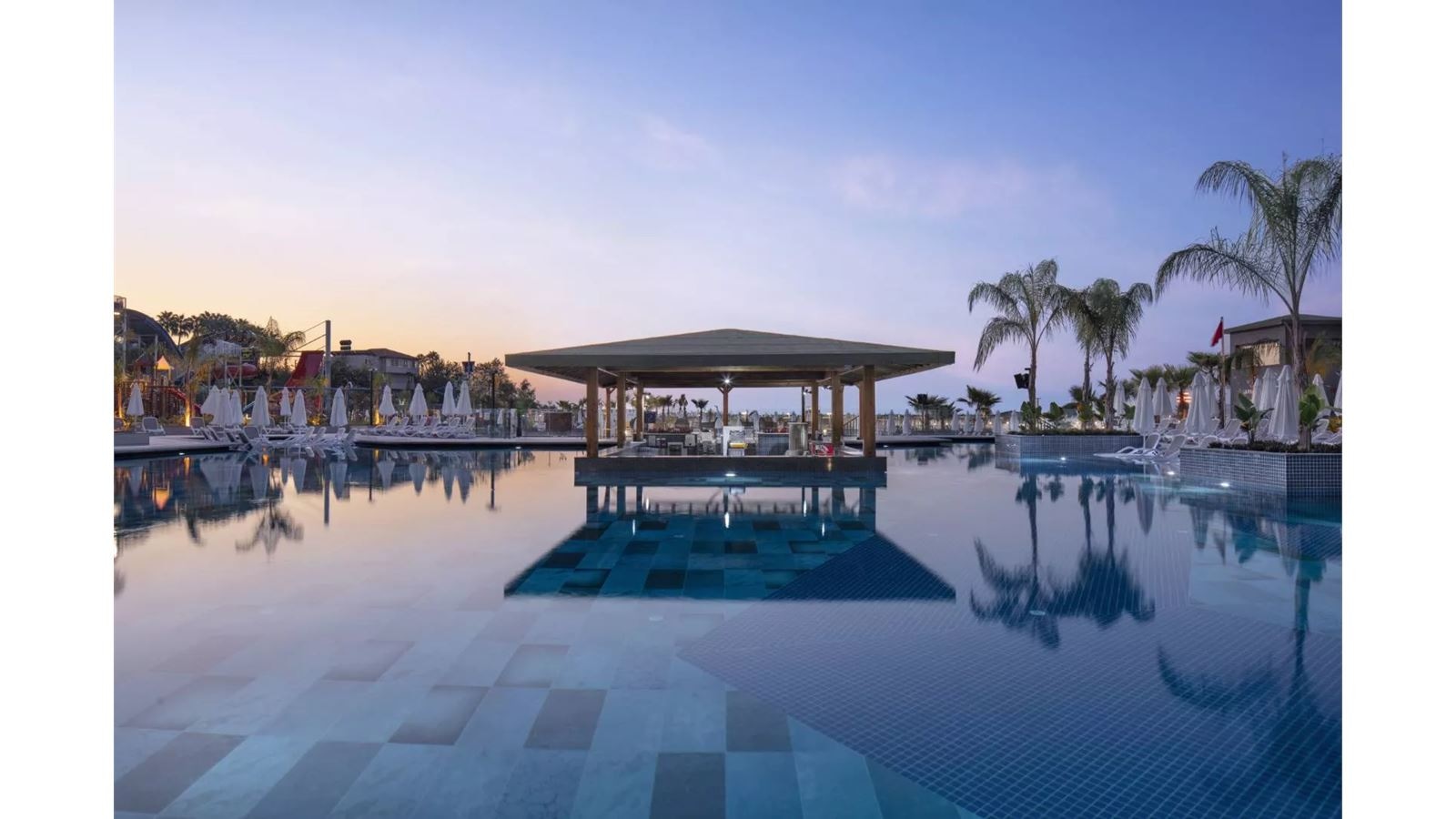 bars-panorama-pool-bar