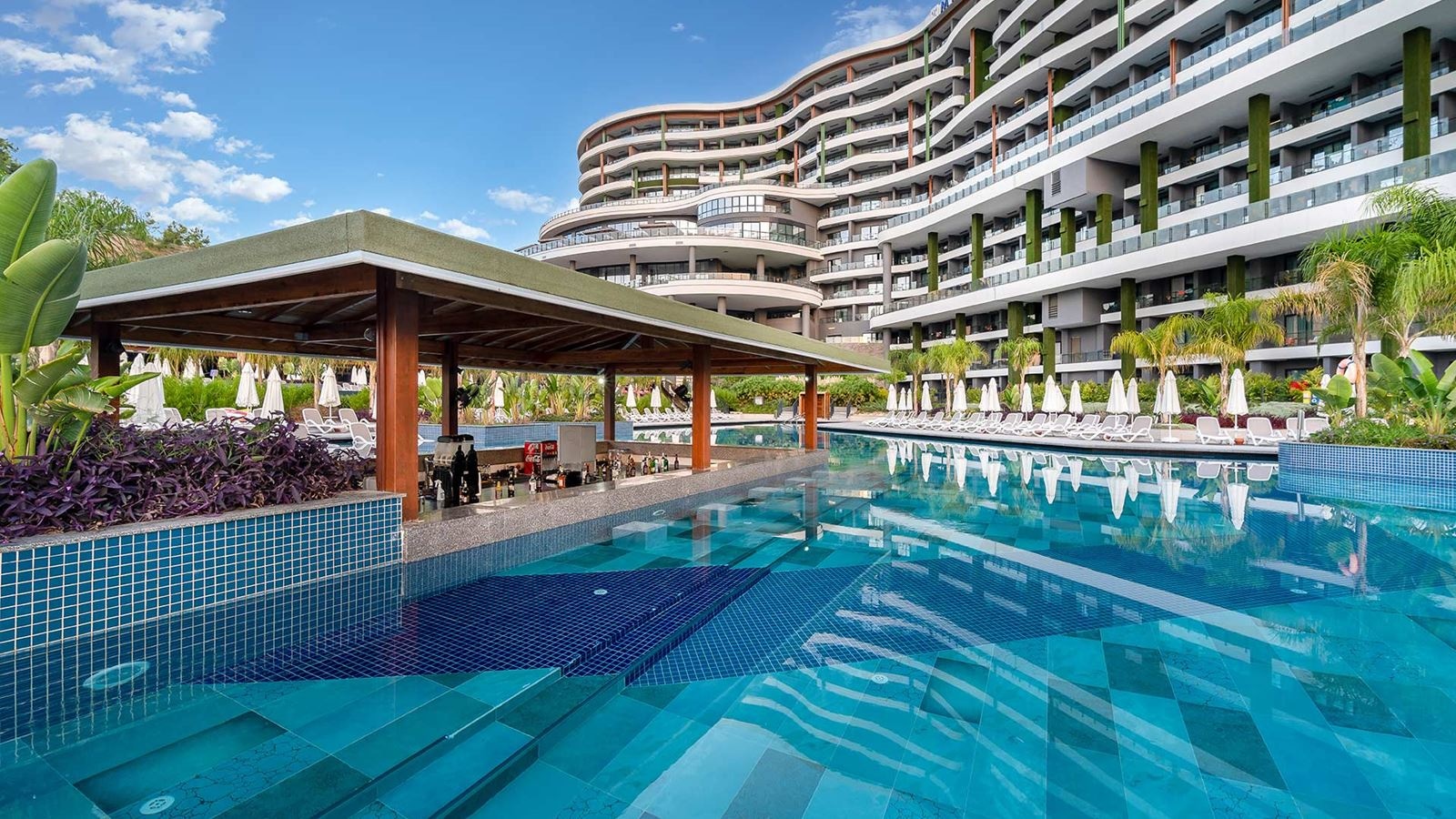 bars-panorama-pool-bar