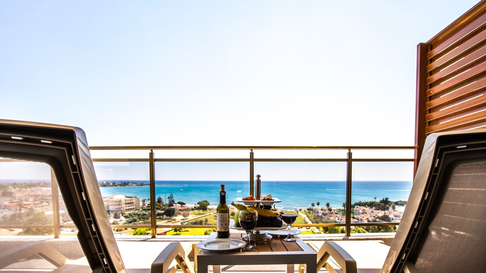 rooms-terrace-deluxe-sea-view