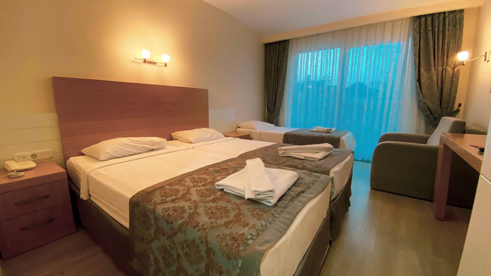 rooms-standard-room