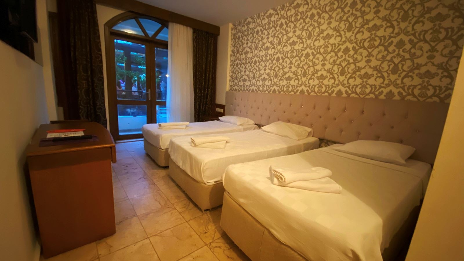 rooms-standard-room