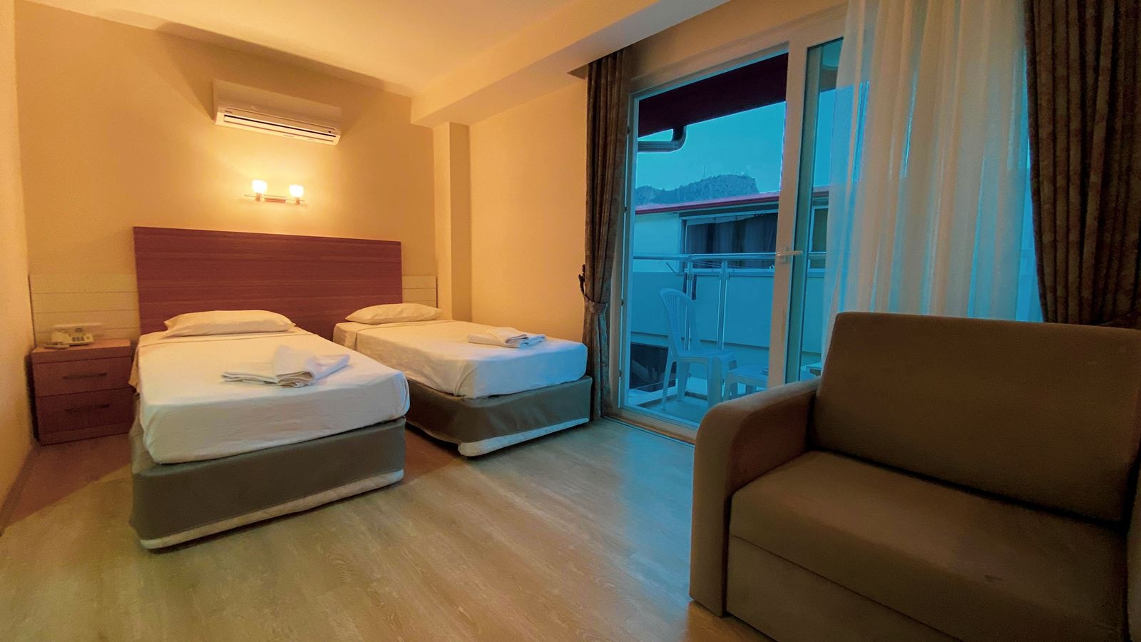 rooms-large-room