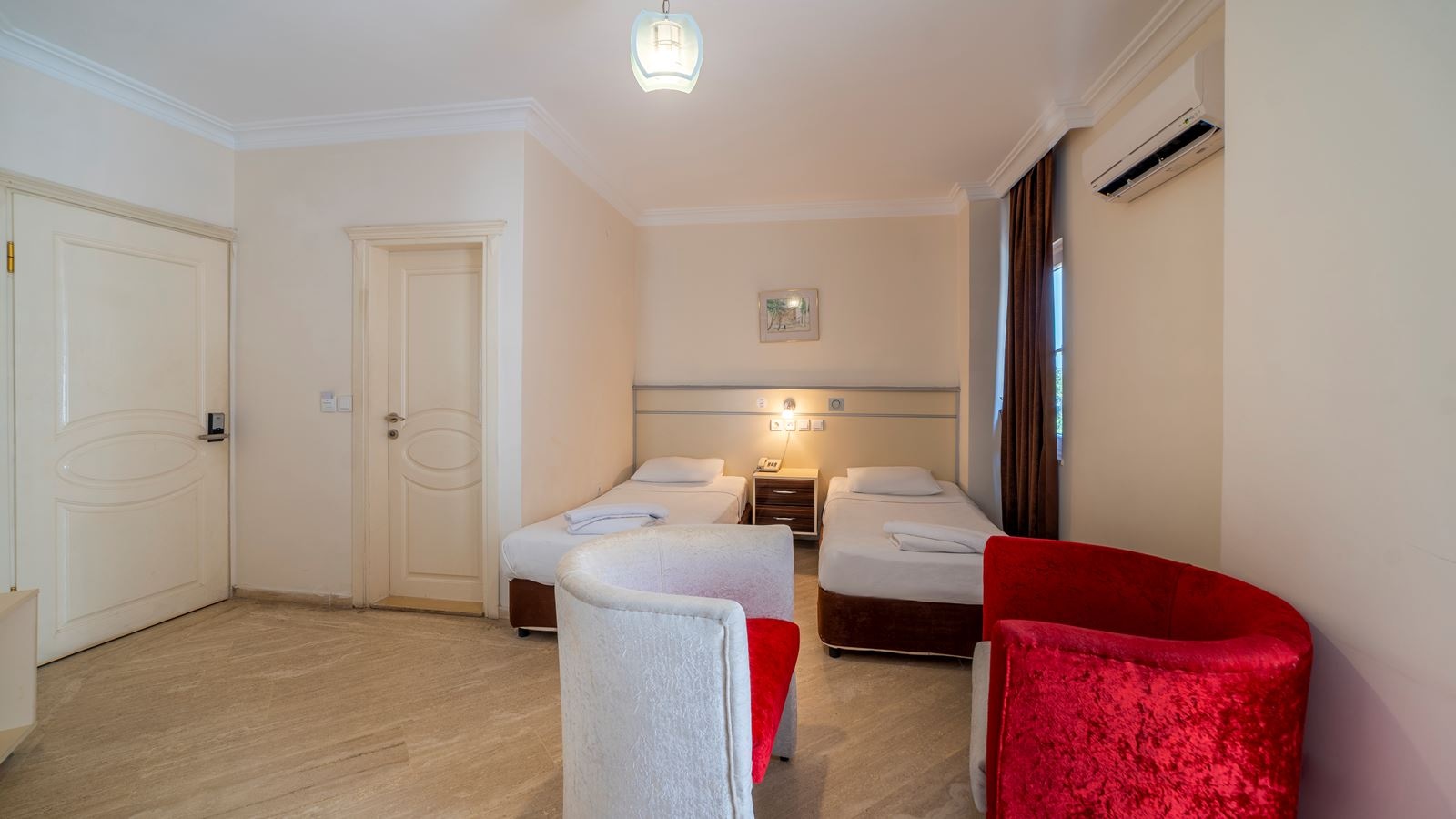 rooms-standard-room