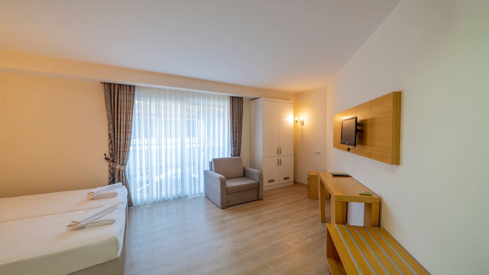 rooms-large-room