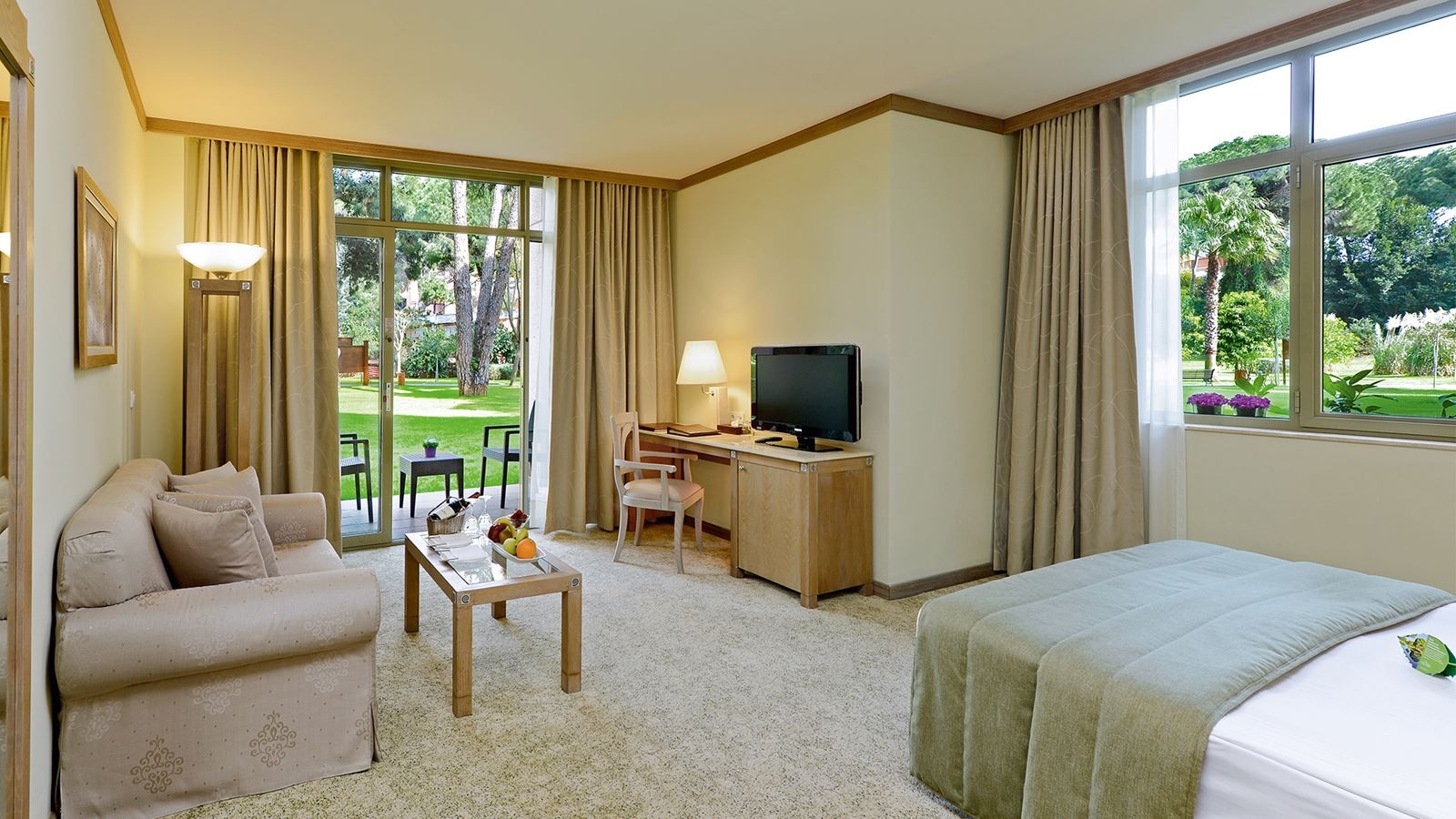 rooms-junior-suite-room