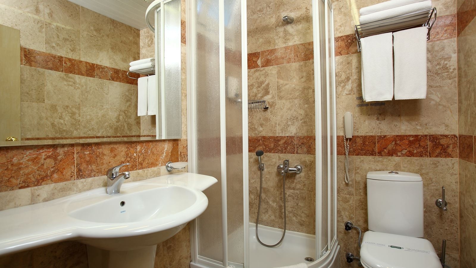 rooms-family-room
