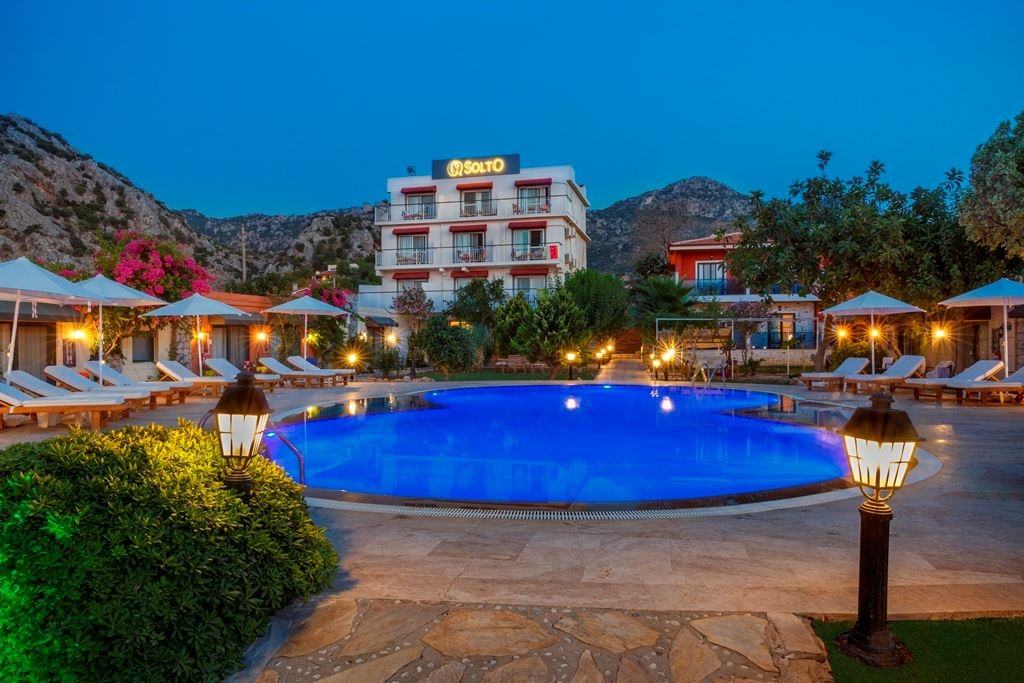 pools-outdoor-pool