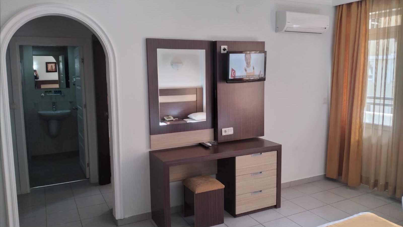 rooms-family-room