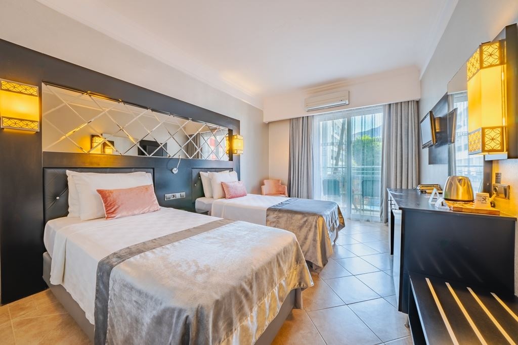 rooms-standart-room-side-sea-view