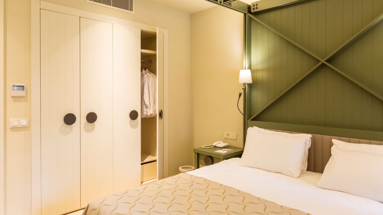 rooms-family-2-bedrooms-bungalow