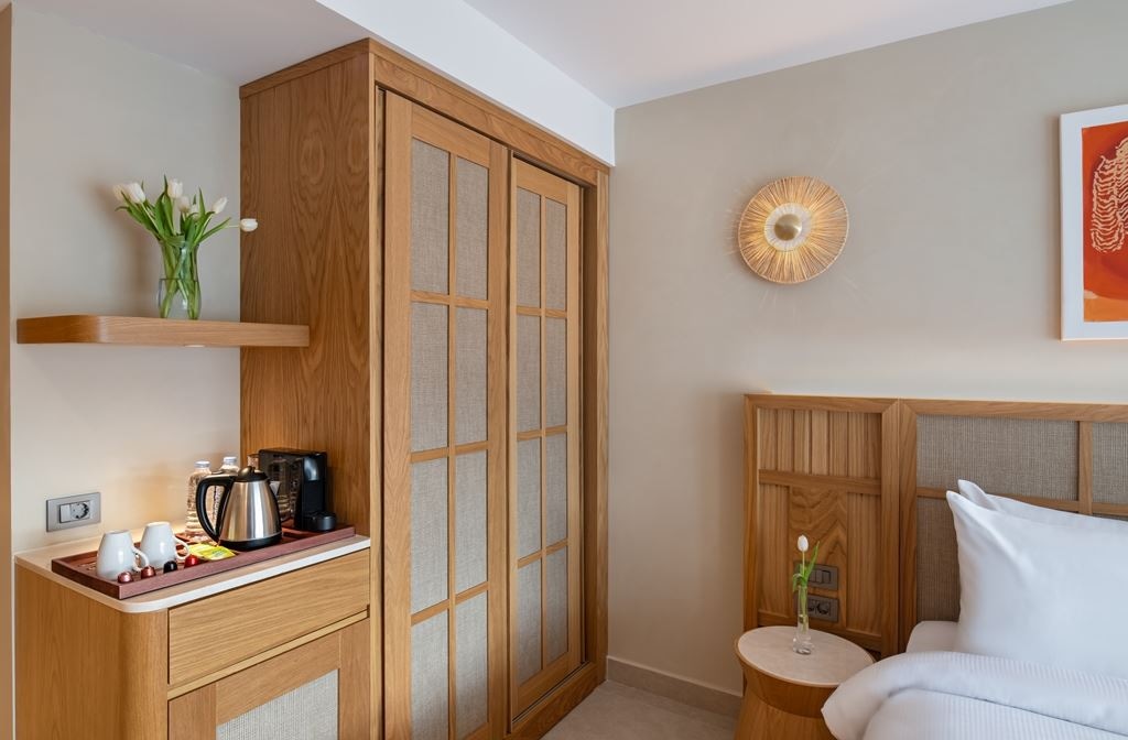 rooms-deluxe-family-suite-sea-view