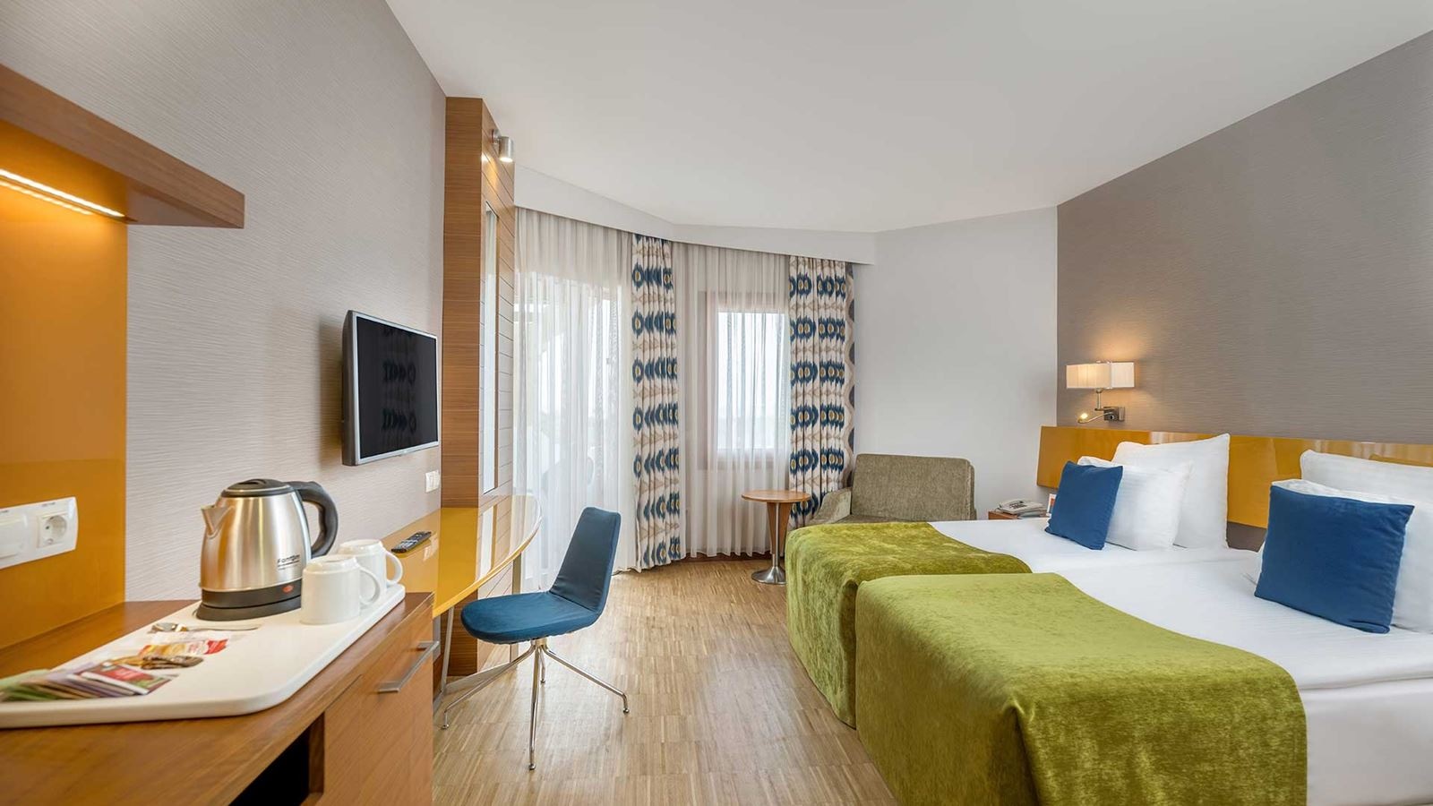 rooms-main-building-superior-standard-room-with-sea-side