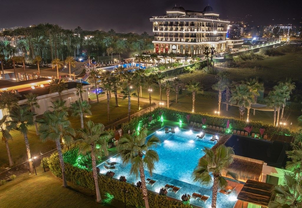 pools-outdoor-pool