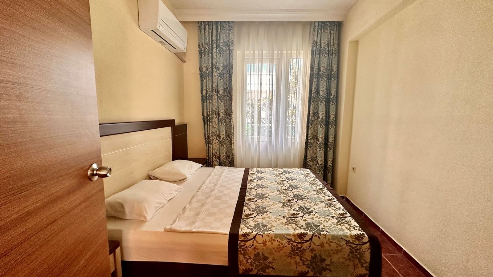 rooms-family-room